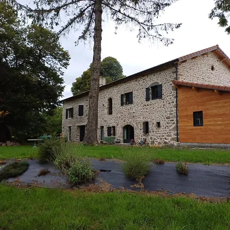 Holiday home Aux 43 Arbres Tilleul *